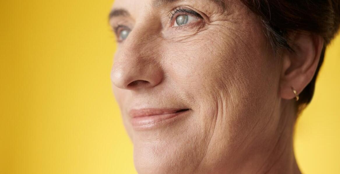 Zalety botoksu w walce ze oznakami starzenia się skóry