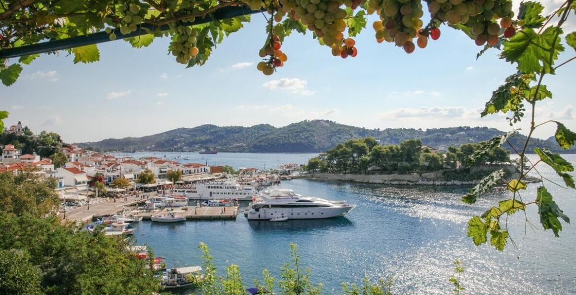 Sekrety udogodnień miejskich na Riwierze Egejskiej z mapą