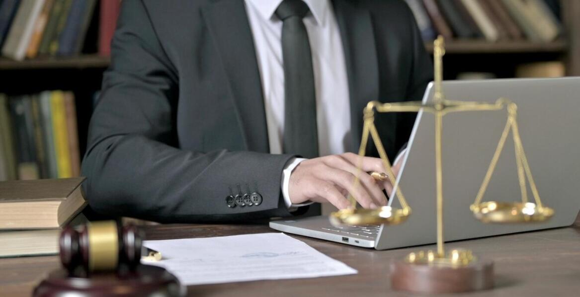 Kancelaria adwokacka a ochrona interesów klientów w umowach cywilnoprawnych