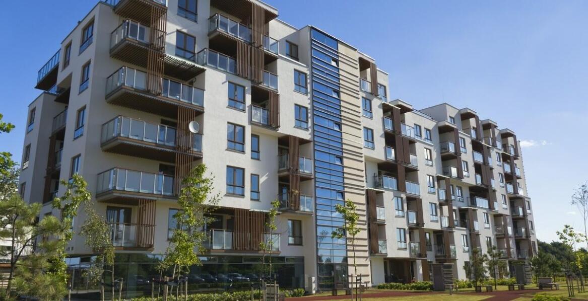 Jakie zalety niesie ze sobą bezpłatny parking w centrum fitness w Warszawie?