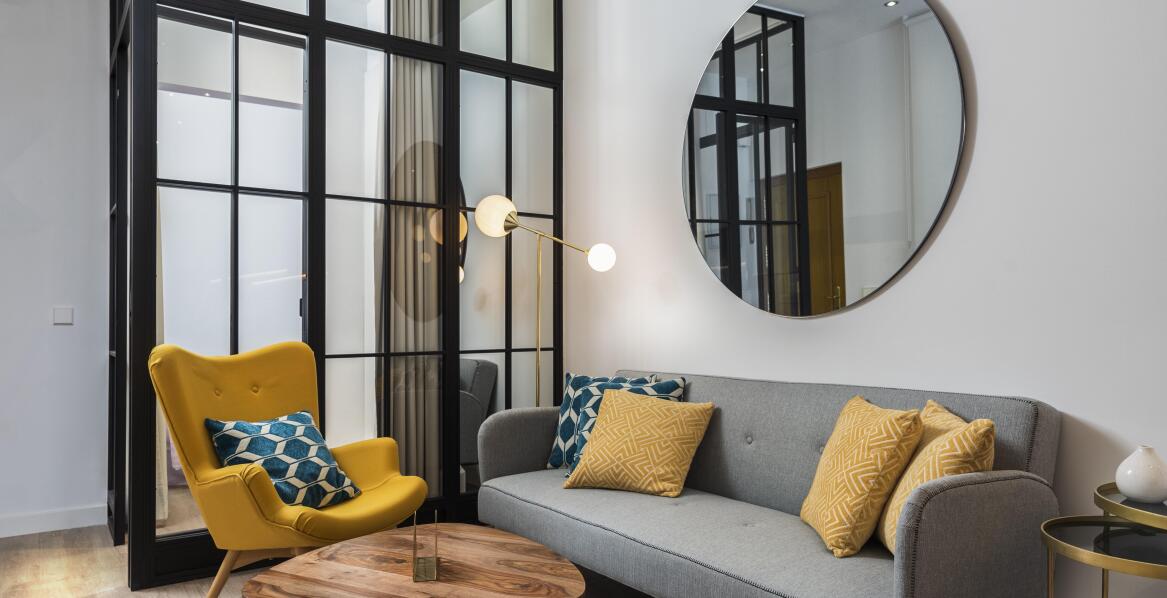 Różnorodność zastosowań dekoracyjnego szkła w aranżacji mieszkań