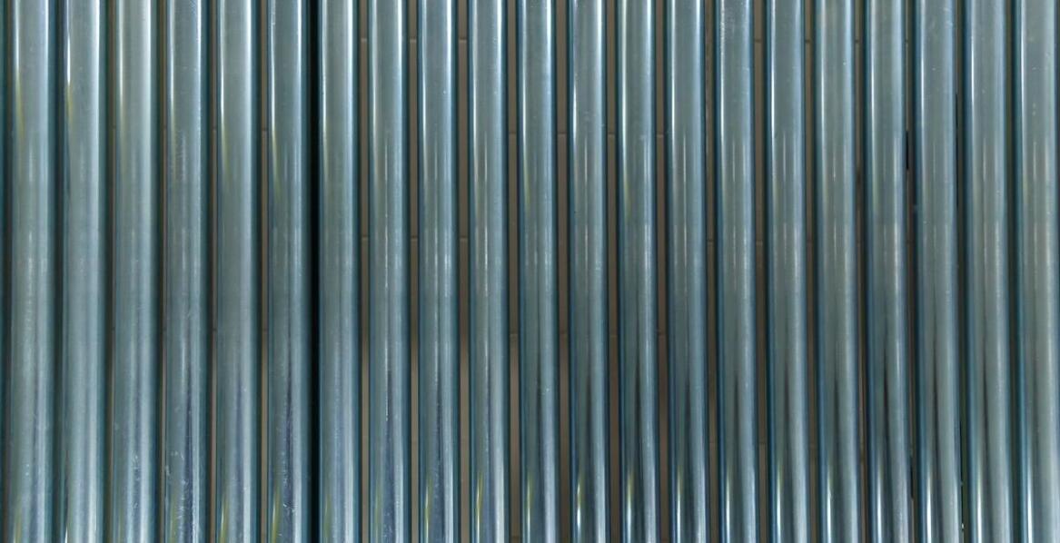 Chromowanie prowadnic – kluczowe technologiczne aspekty i ich wpływ na wydajność