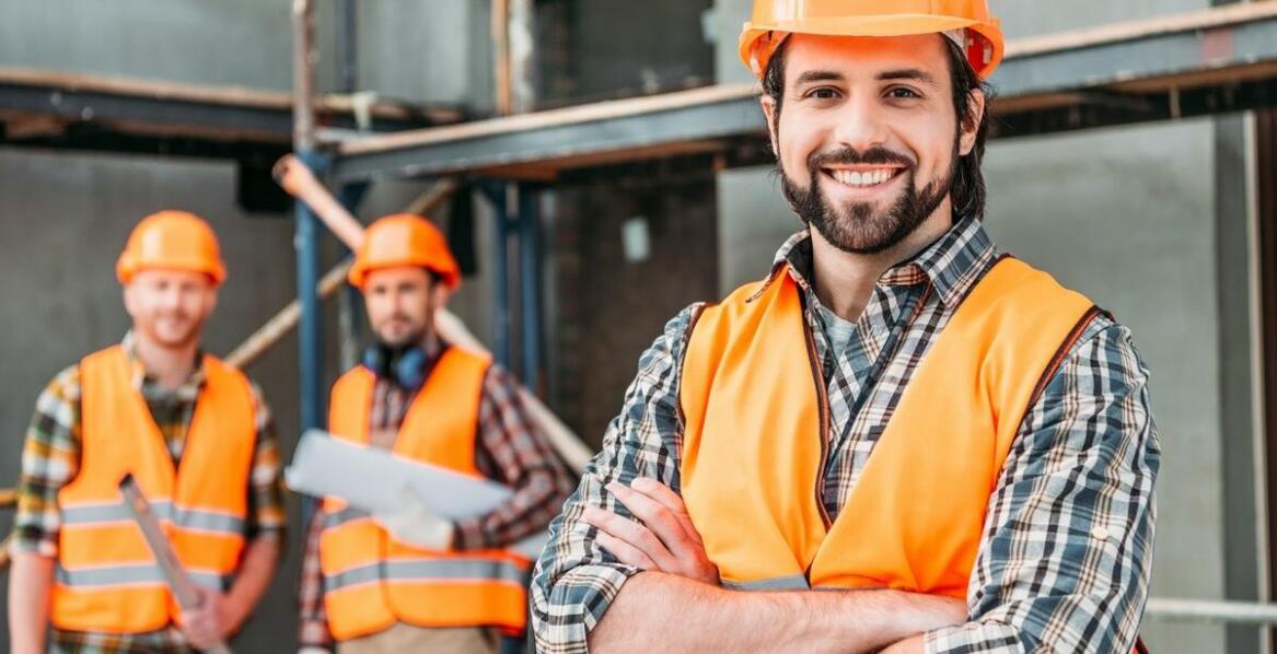 Jak SMIC wpływa na wynagrodzenia w różnych sektorach we Francji?