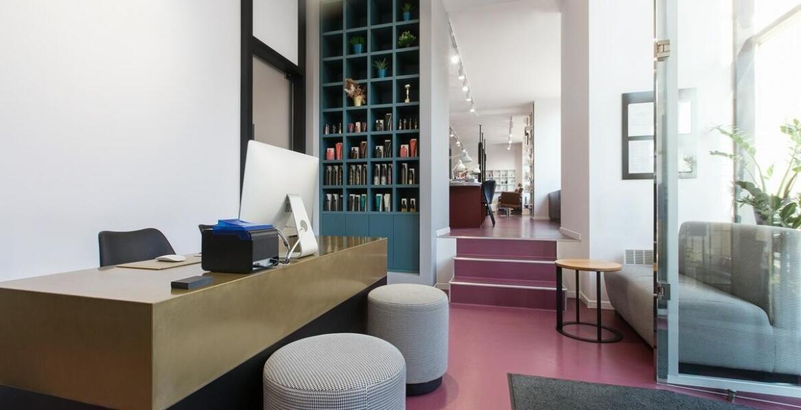 Cena wizyty u trychologa – jakie czynniki wpływają na koszt konsultacji?