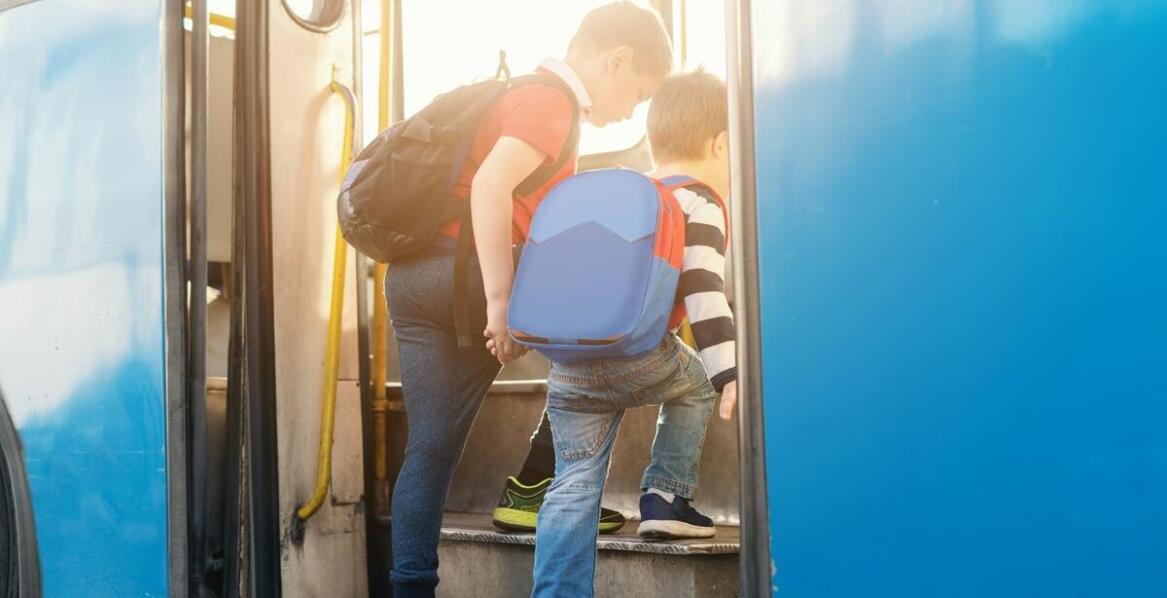 Jak zaplanować przewóz dzieci na wydarzenia z wykorzystaniem autokaru?