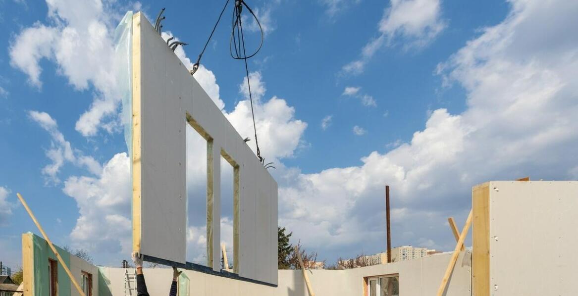 Optymalizacja procesu budowy domu – jak firma osiąga efektywność?