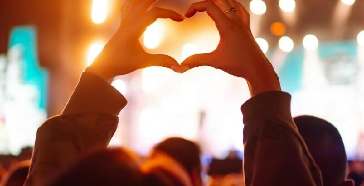 Jak wynajem telebimu wpływa na jakość przekazu podczas kulturalnych wydarzeń?