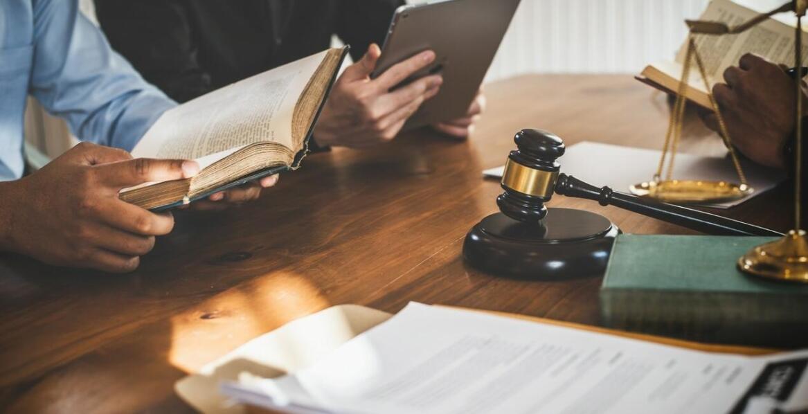 Jakie kroki podjąć, aby skutecznie dochodzić alimentów przy pomocy prawnika?