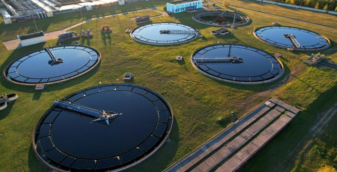 Rozsączające szambo a ochrona środowiska – dlaczego warto zainwestować?