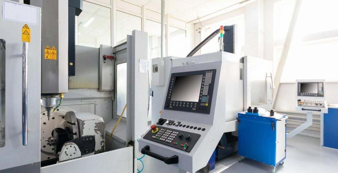 Jakie korzyści płyną z zakupu maszyn bezpośrednio od producenta?