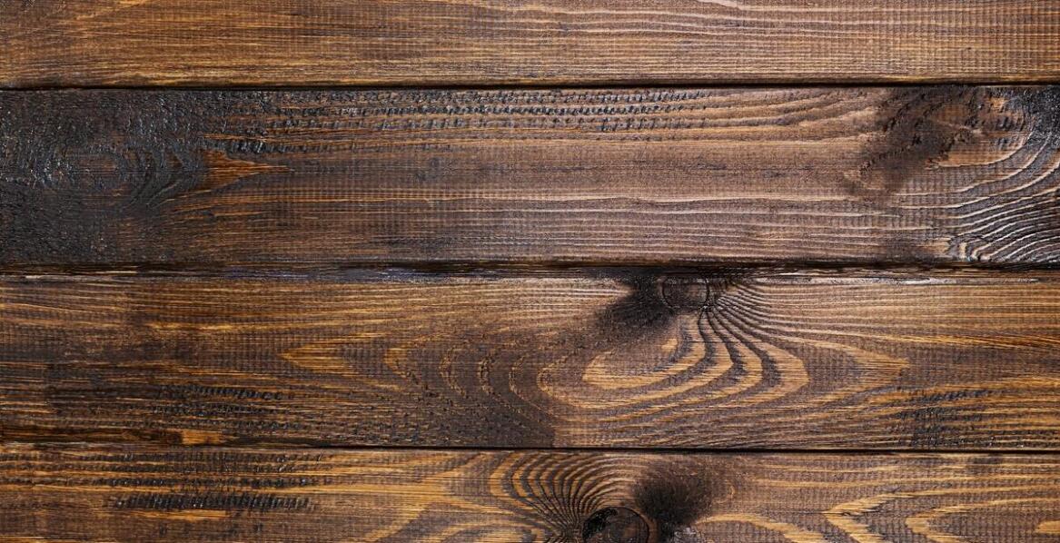 Drewniane płyty z efektem "Sägerau" – wyjątkowy wybór dla kreatywnych projektów.