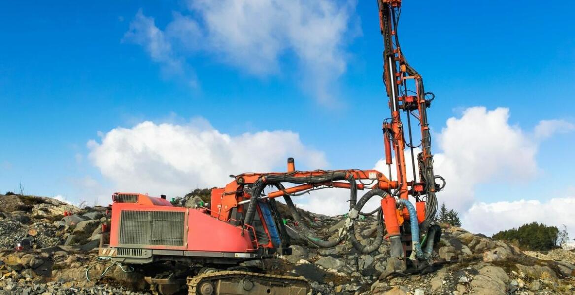 Jakie są najczęstsze wyzwania podczas użytkowania pras do betonu?