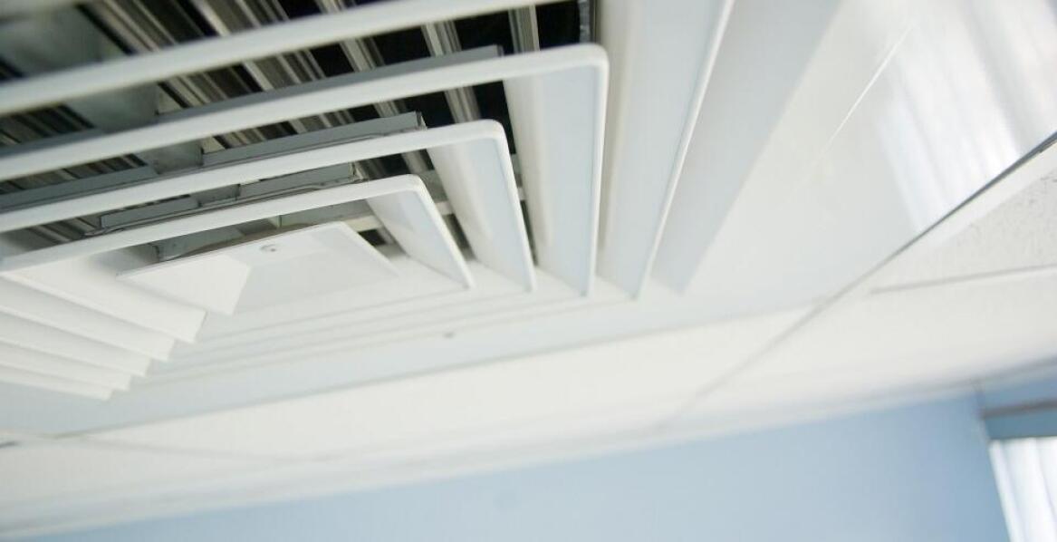 Zastosowanie kanałowych klimatyzatorów w sportowych obiektach – co warto wiedzieć?