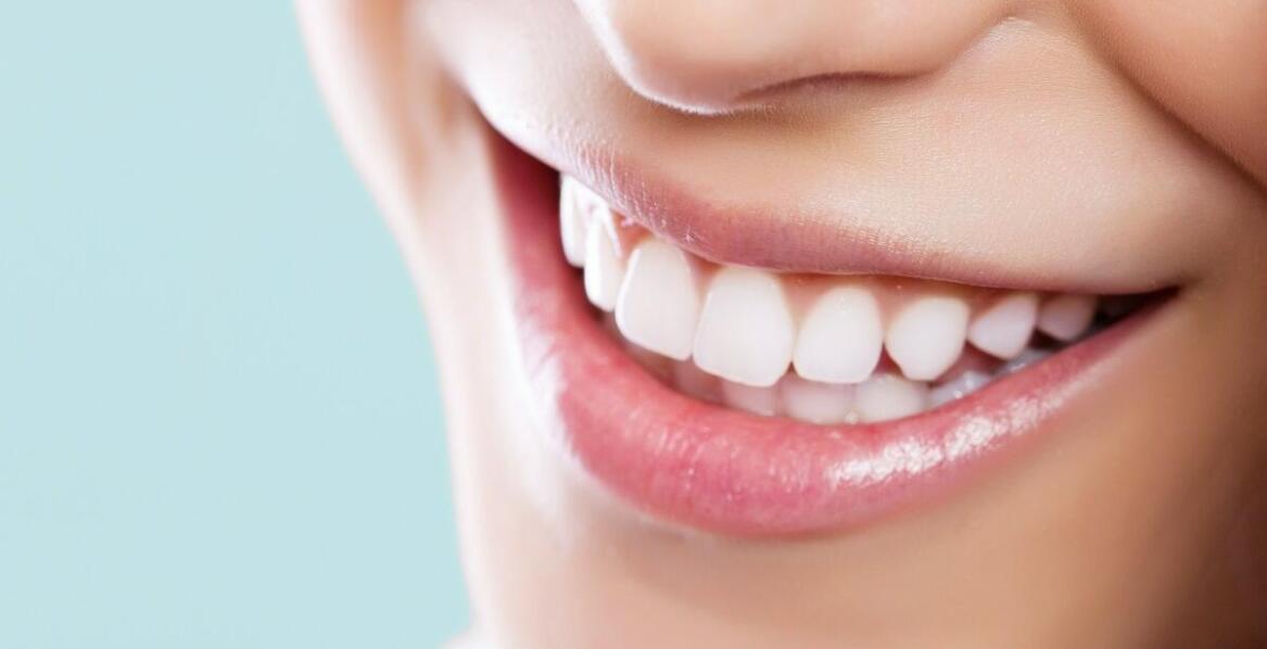 Porcelanowe licówki a komfort życia – jakie zmiany zaobserwujesz?