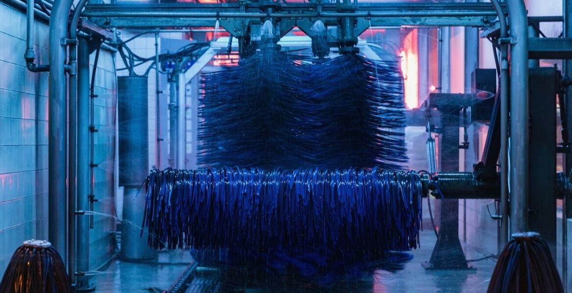 Dlaczego warto wybrać myjnię z podwójnym suszeniem?