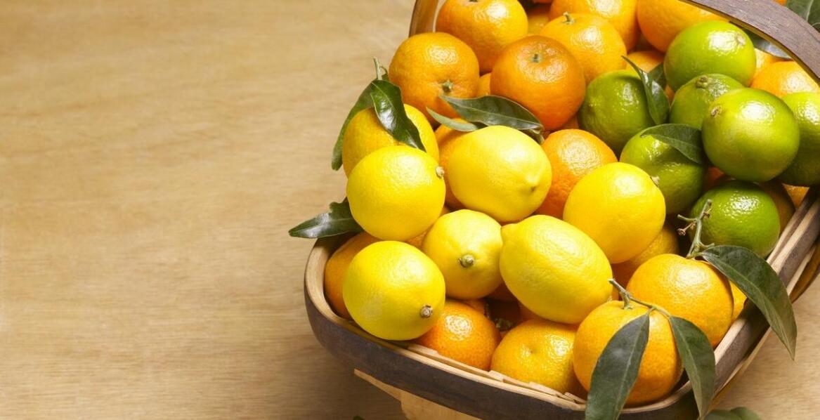 Dlaczego warto wybrać skrzynki z owocami dla pracowników?