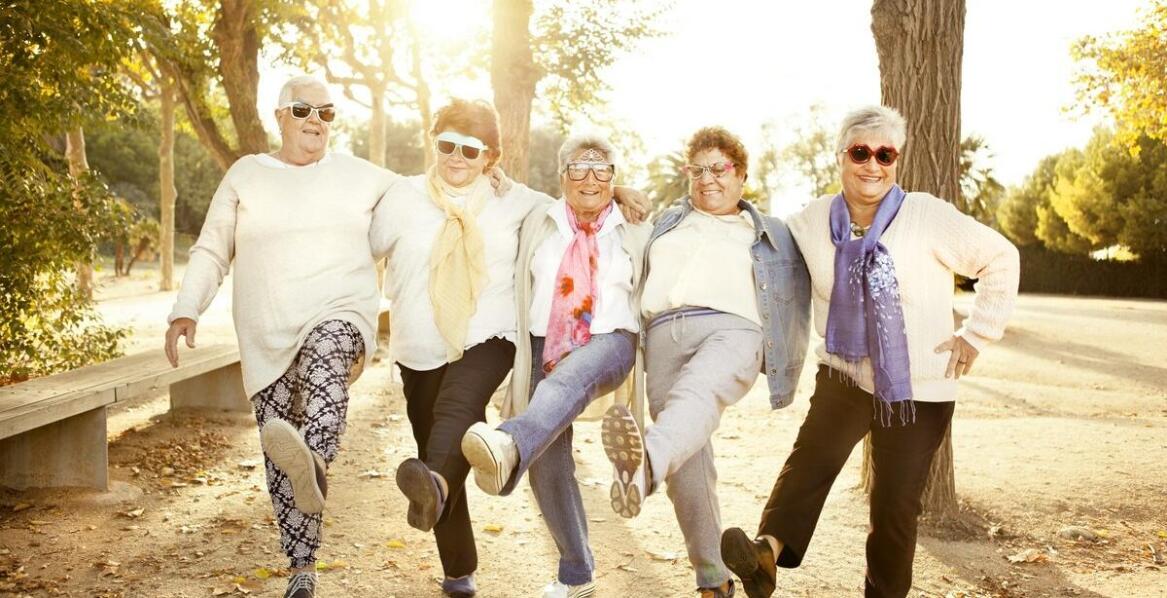 Znaczenie aktywności fizycznej w codziennym życiu mieszkańców domu dla seniora.