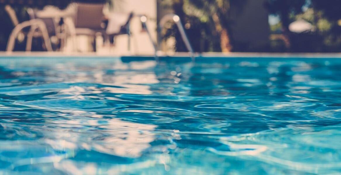 Jakie techniczne aspekty są istotne przy wyborze basenów polipropylenowych?