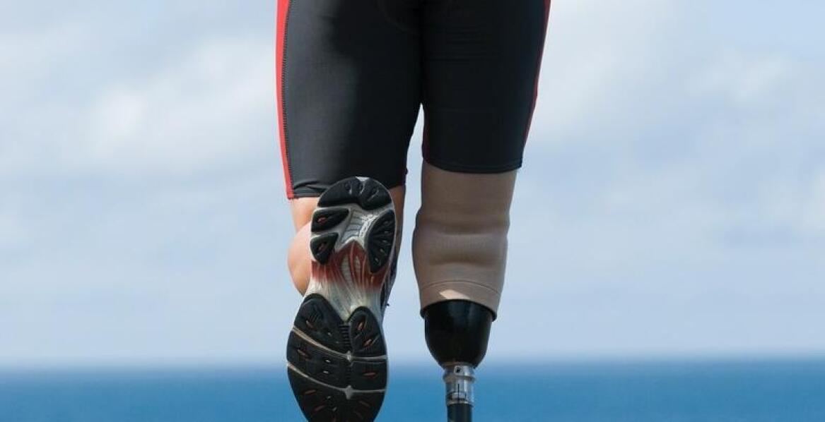 Nowe możliwości dla użytkowników dzięki bionicznym protezom podudzia.