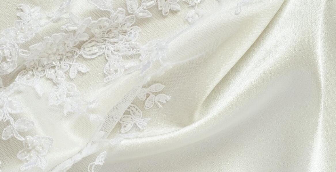 Rola aplikacji do naszycia w tworzeniu unikalnych wieczorowych kreacji