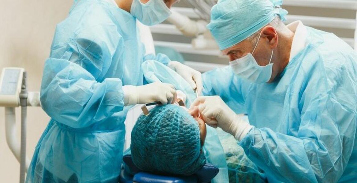 Czym jest szczękowa chirurgia i jakie korzyści przynosi pacjentom?