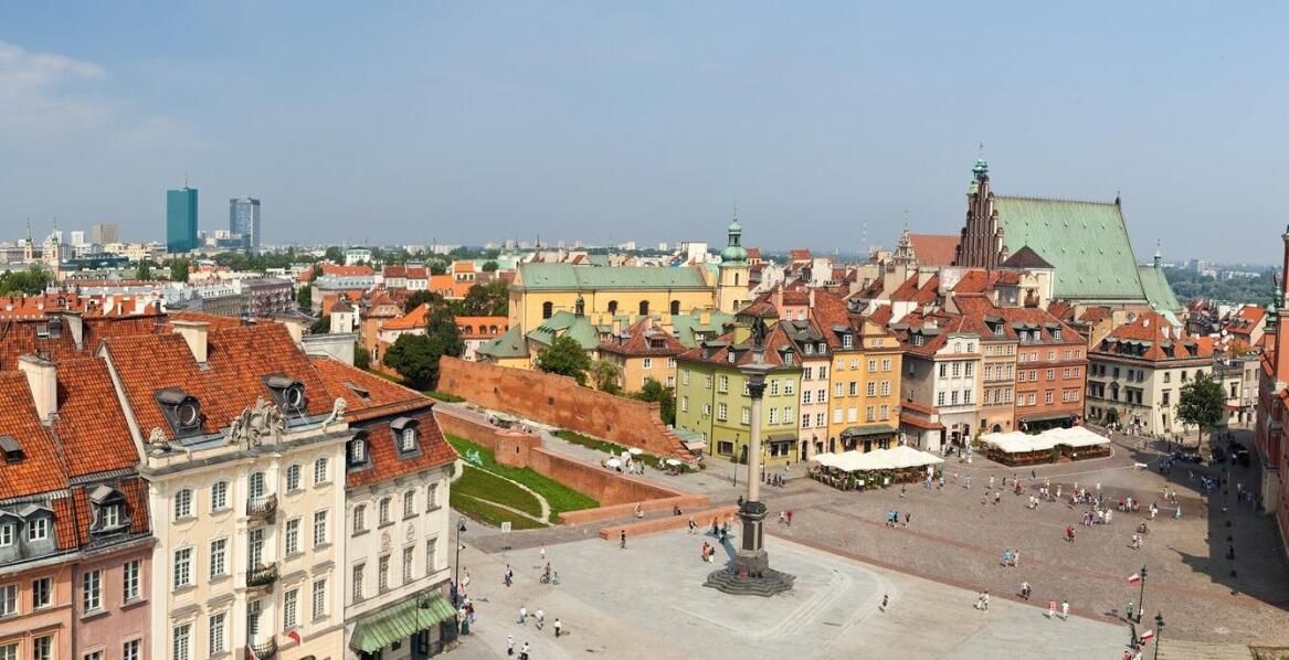 Transport międzymiastowy – jak zorganizować przewóz rzeczy z Warszawy do Krakowa?