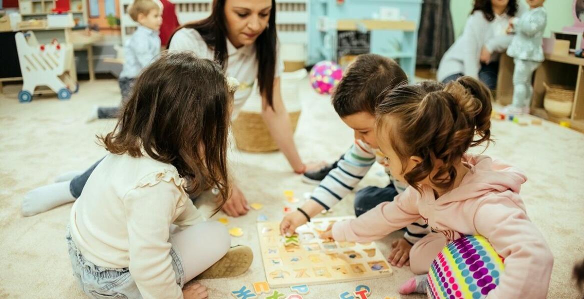 Jak prywatne żłobki wspierają językowy rozwój najmłodszych?