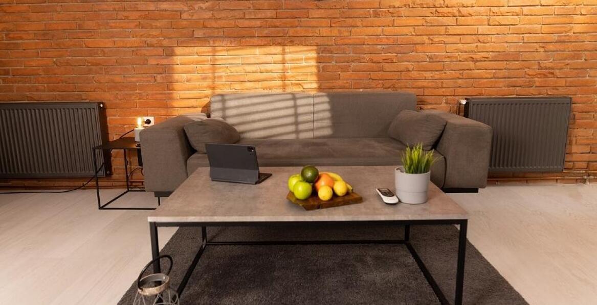 Jak kamienne stoliki kawowe wpływają na atmosferę w salonie?