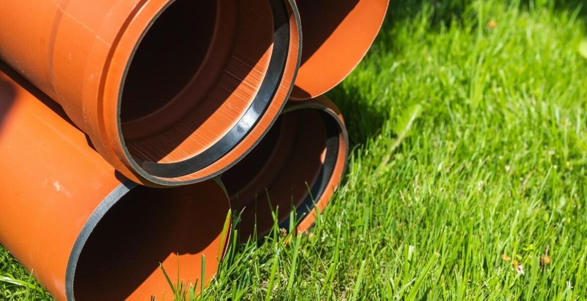 Kolektory odwodnieniowe a ich rola w zarządzaniu wodą opadową