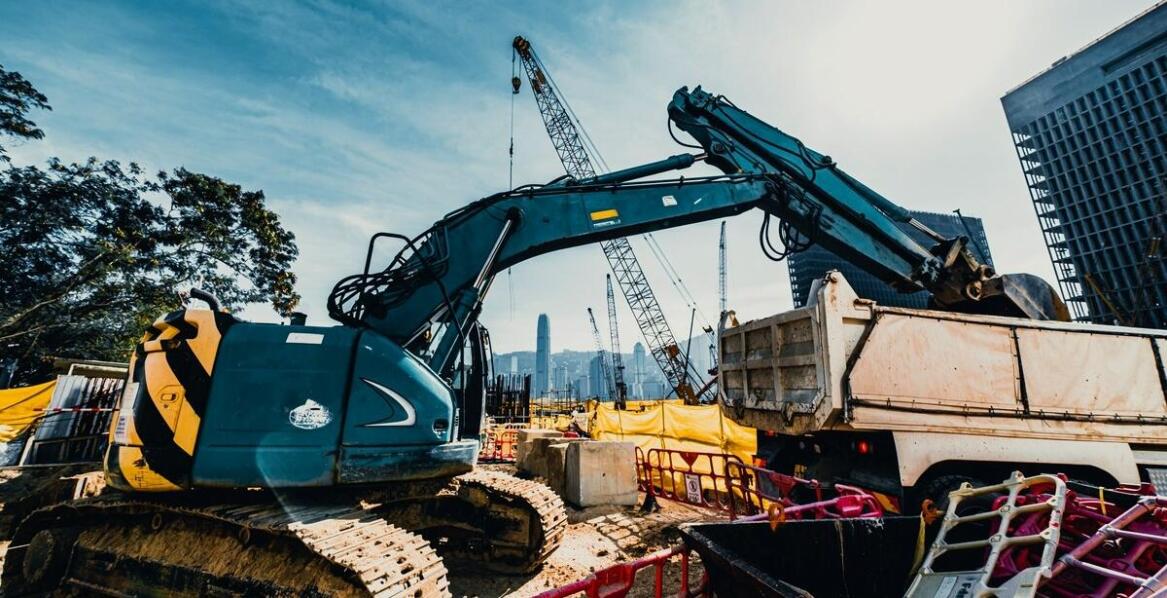 Zastosowanie pneumatycznych manipulatorów do ciężarów w branży budowlanej