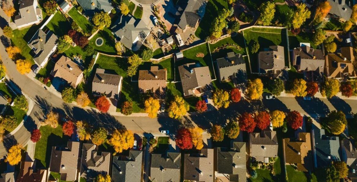 Wpływ lotniczych zdjęć na decyzje zakupowe klientów
