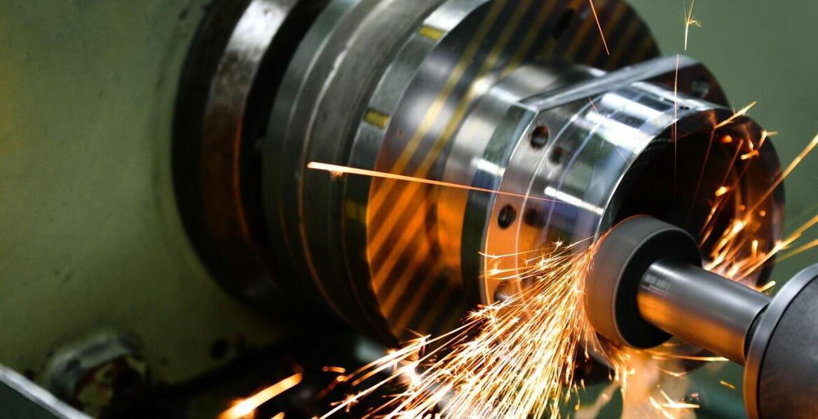 Wpływ jakości maszyn na długoterminową niezawodność w produkcji