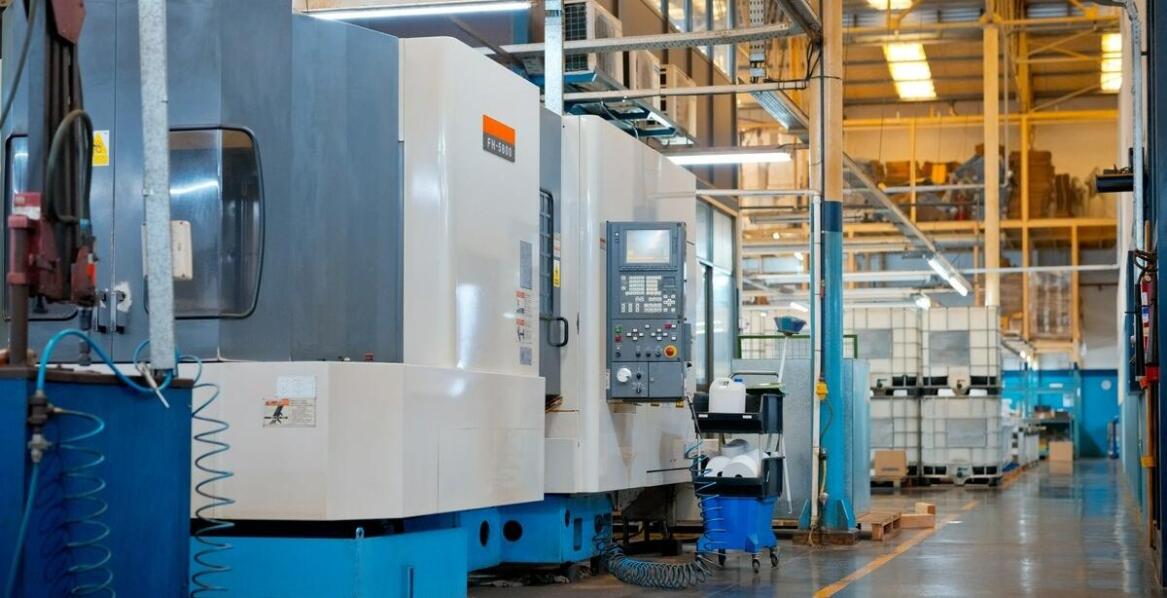 Wpływ innowacji na zwiększenie wydajności tokarek CNC