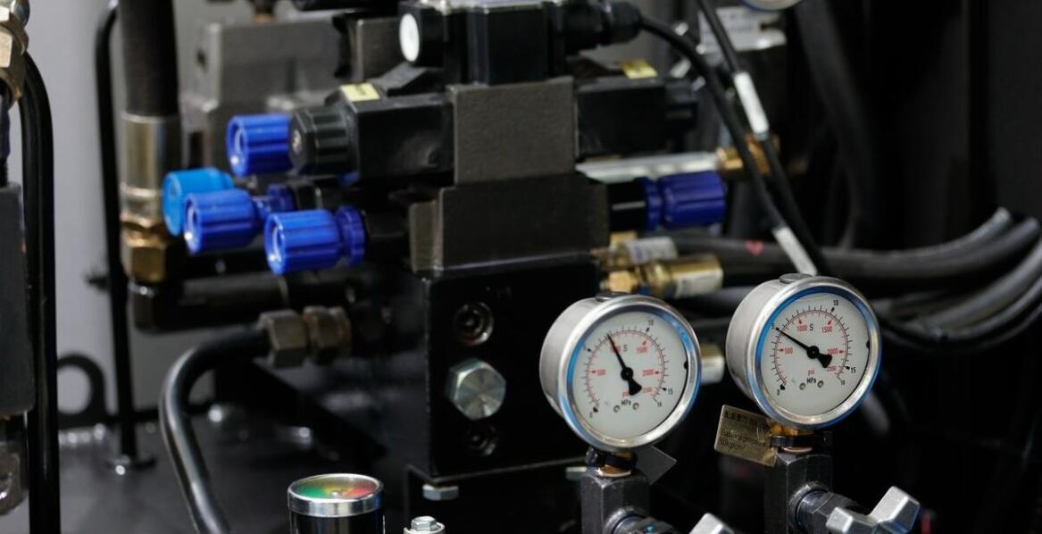 Siłowniki pneumatyczne - jak wybrać odpowiednie dla swojego zakładu?