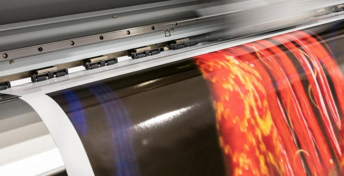 Wielkoformatowe wydruki a rozwój rozpoznawalności marki