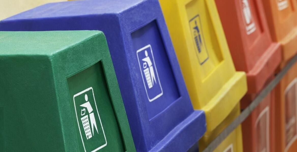 Kontenery na odpady a recykling: jak to funkcjonuje?