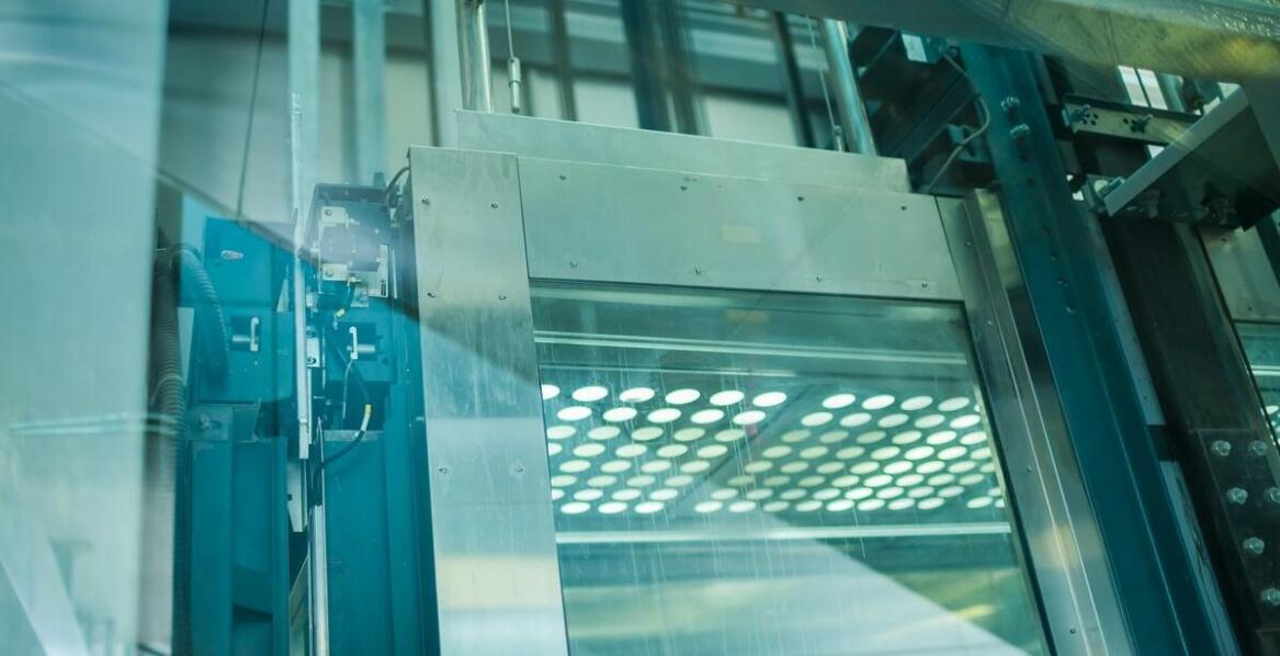 Dlaczego warto zainwestować w windy energooszczędne w Częstochowie?