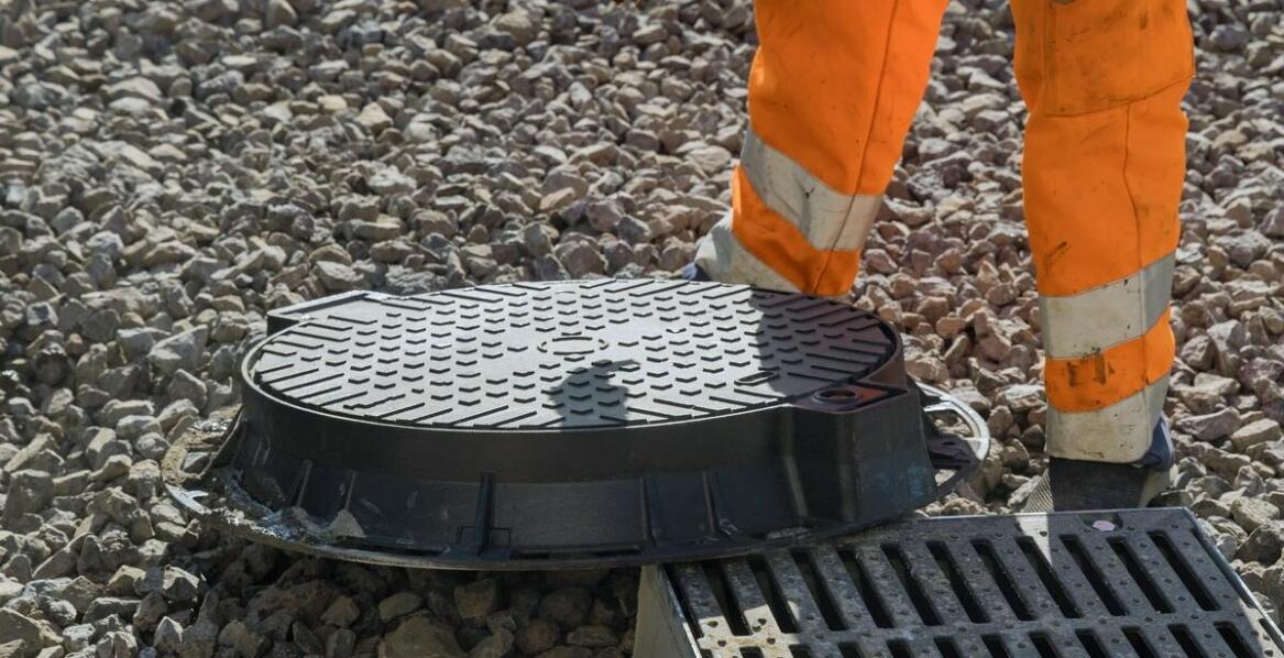 Kluczowe cechy studzienek fi 1000 w kontekście odporności na zewnętrzne warunki