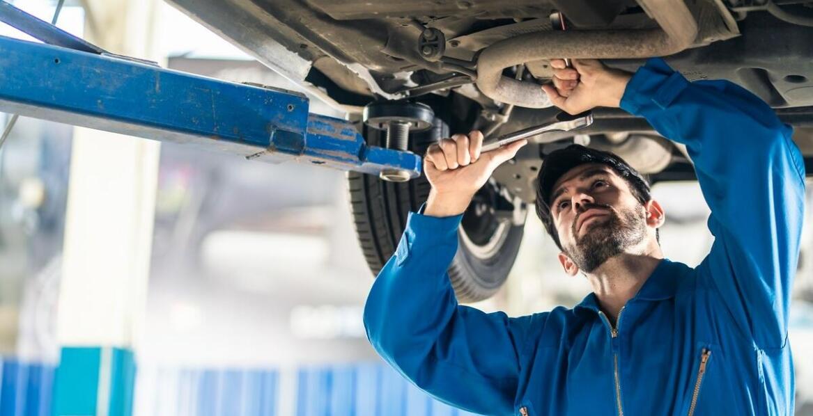 Jakie są najczęstsze pytania klientów dotyczące dorabiania samochodowych tłumików?
