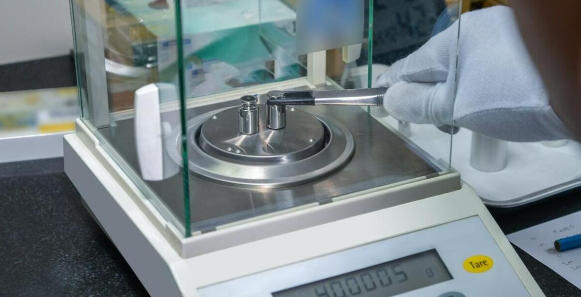 Dlaczego wzorcowanie wag jest kluczowe dla precyzyjnych pomiarów?