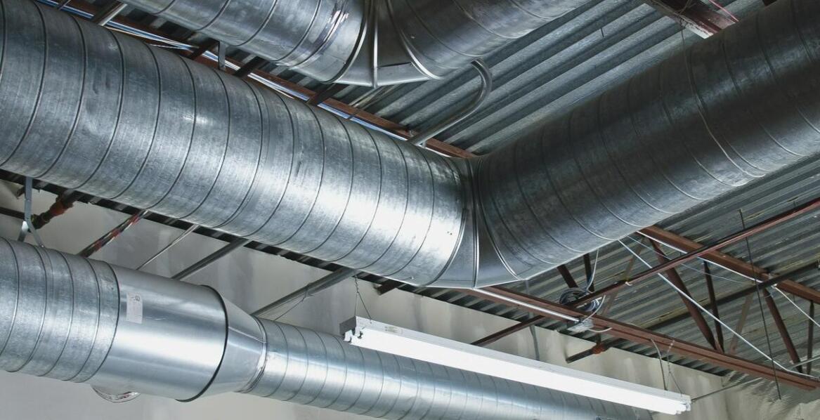 Zalety stosowania centrali do przewietrzania w budynkach komercyjnych