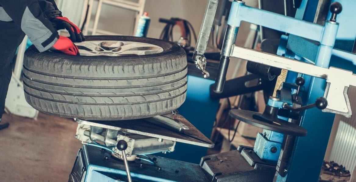 Wulkanizacja opon dla ciężarówek: pełna obsługa bez konieczności zjazdu do warsztatu.