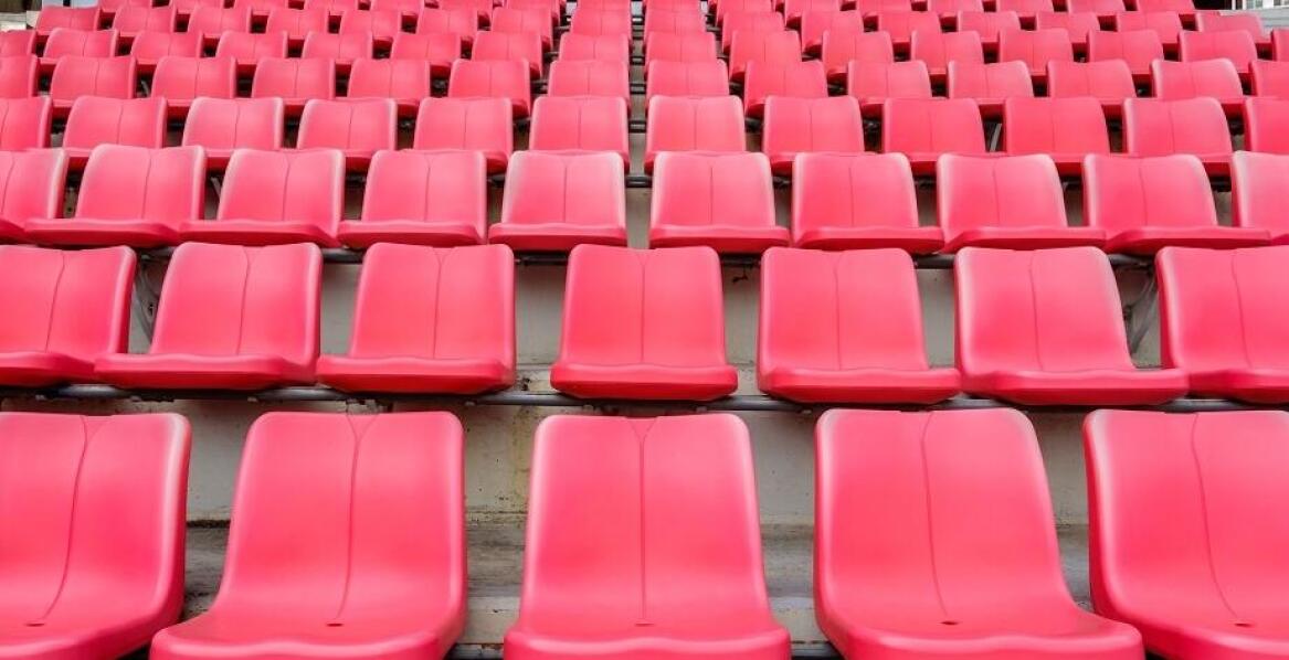 Sportowe trybuny a bezpieczeństwo widzów – kluczowe aspekty