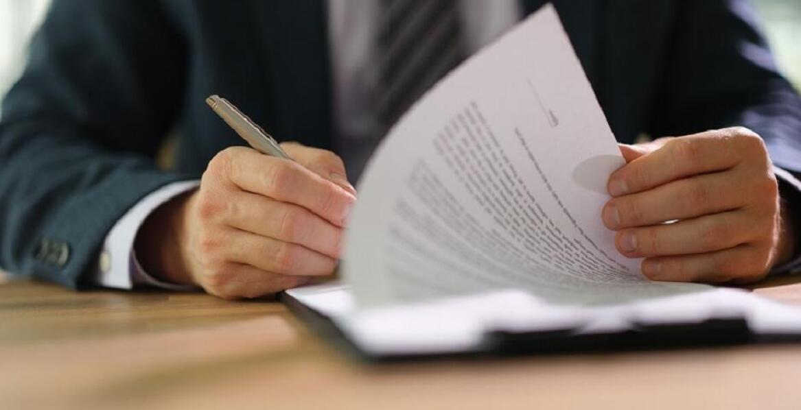 Jakie korzyści przynosi poświadczenie notarialne zgodności dokumentów?