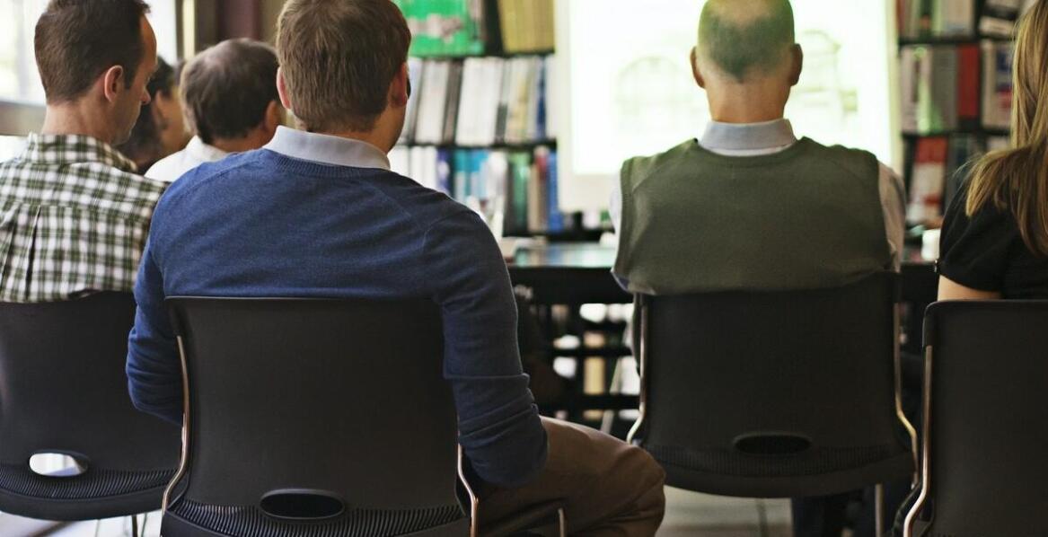 Sale konferencyjne w Krakowie – jak zapewnić uczestnikom wydarzenia komfort?