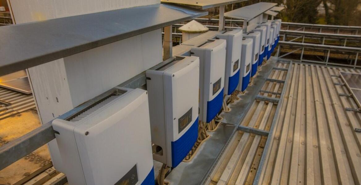 Rola hybrydowego inwertera w zwiększaniu energetycznej niezależności