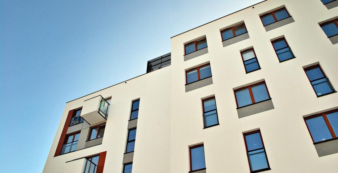 Wpływ termoizolacyjnych materiałów na eksploatacyjne koszty budynków