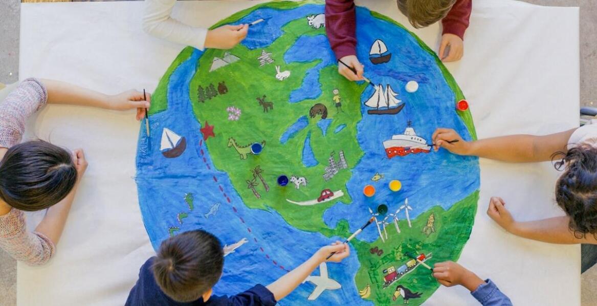 Jakie efekty przynosi dwujęzyczna edukacja w przedszkolu?