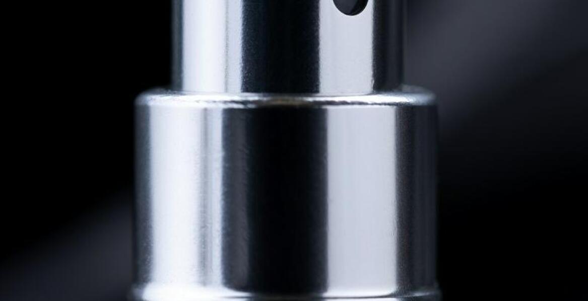 Zastosowanie nowoczesnych technologii w personalizacji butelek perfum