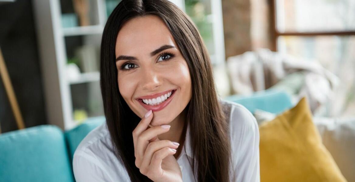Estetyczna stomatologia a zdrowie zębów – jak wygląd wpływa na samopoczucie?